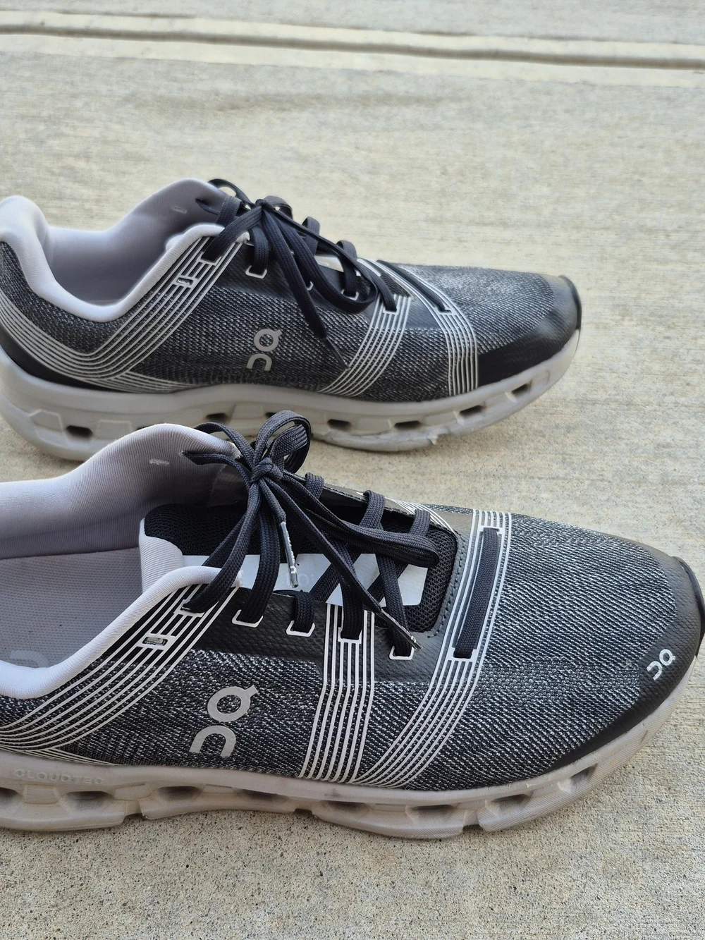 On Running Cloud Mens Running Shoes - Black/Gray